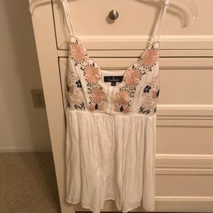 Beautiful Lulus white dress size medium